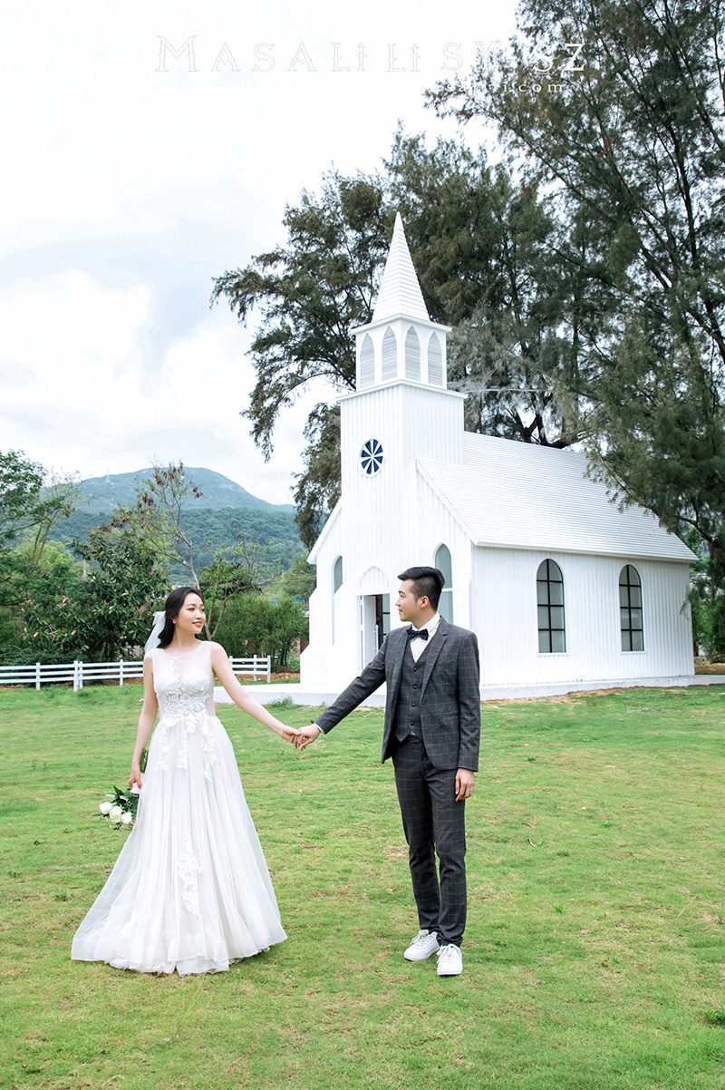 林先生&李小姐夫妇深圳牧场羊驼北欧教堂婚纱照