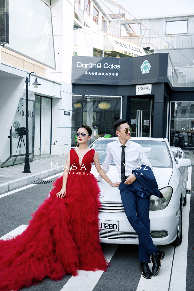 王先生&陈小姐夫妇时尚街拍城堡婚纱照               深圳婚纱摄影